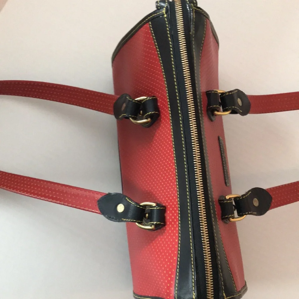 Dooney & Bourke Satchel‎ Red Black Perforated Leather Vintage USA Old Money